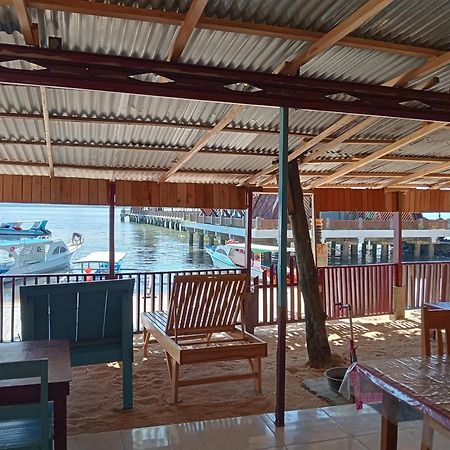 Mamalis Homestay مانادو المظهر الخارجي الصورة