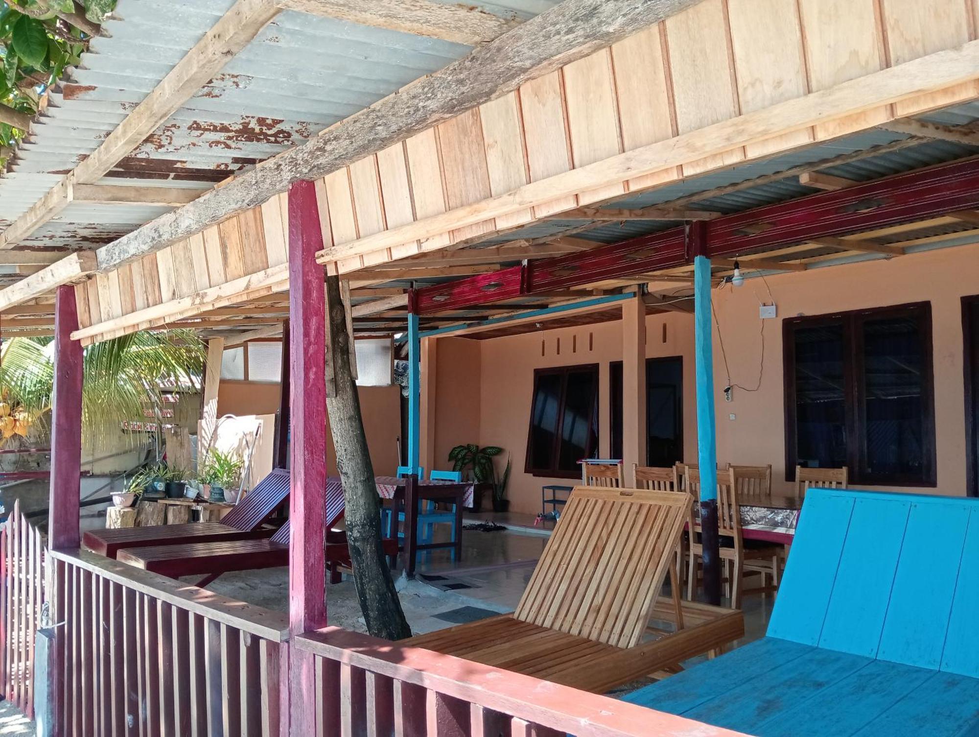 Mamalis Homestay مانادو المظهر الخارجي الصورة